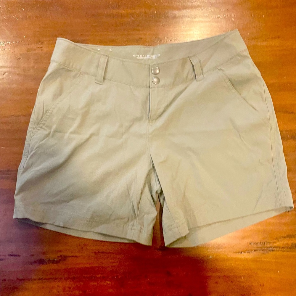 Columbia shorts